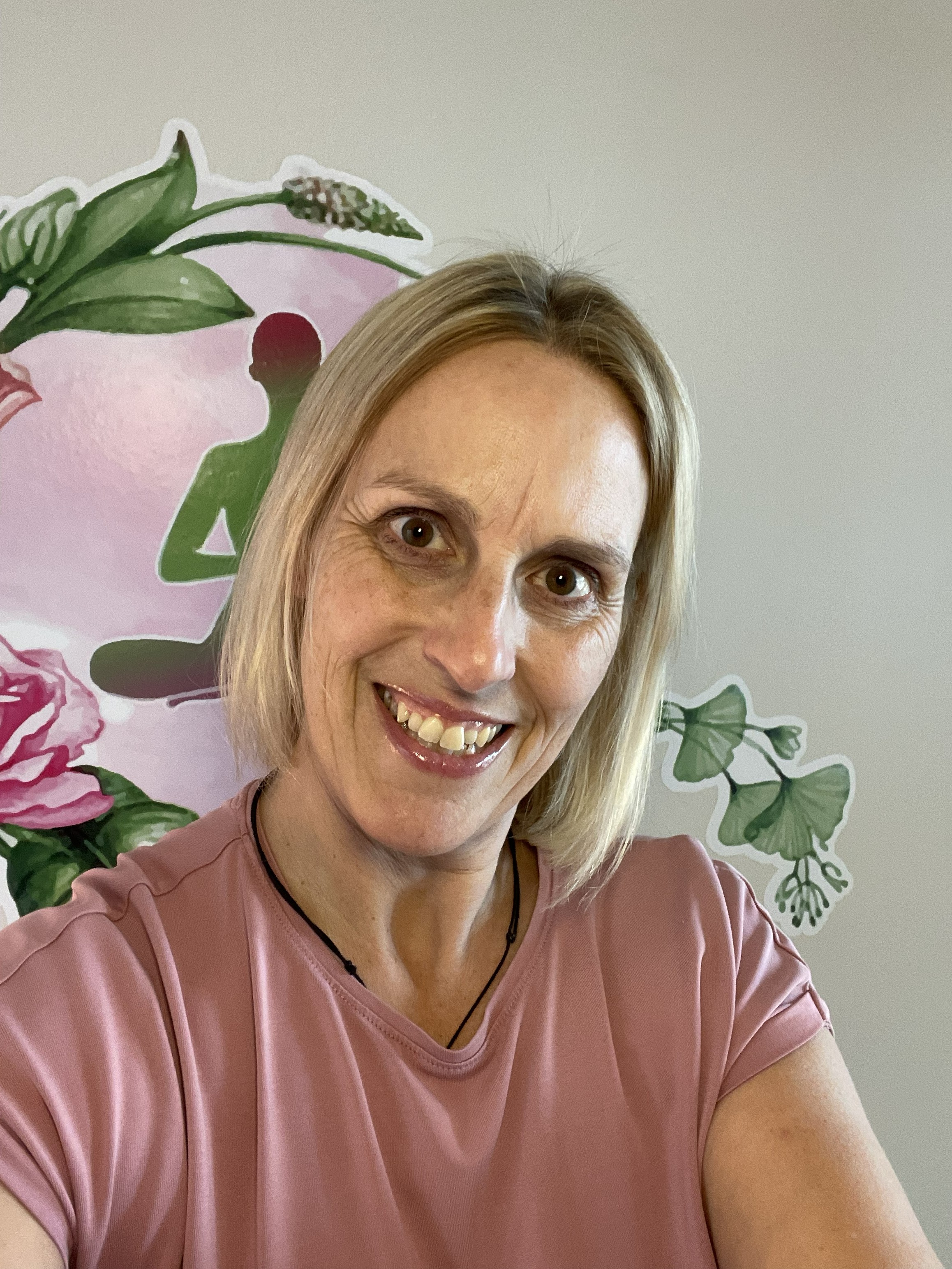 Verena Reisacher in ihrer Praxis